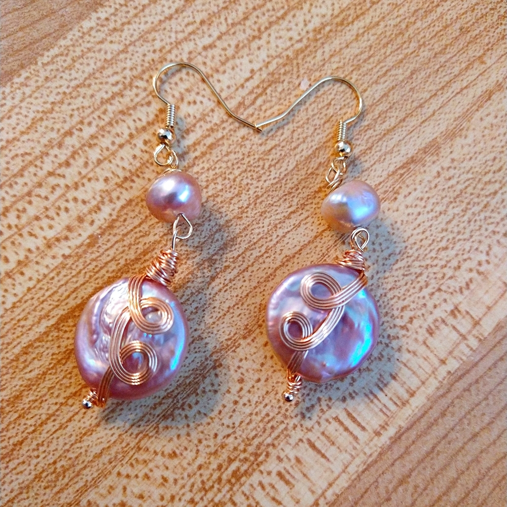 Fresh water pearl earrings (handmade) 18k